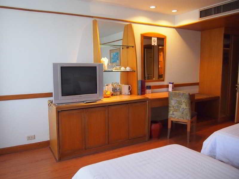 Chon Inter Hotel Chonburi Buitenkant foto