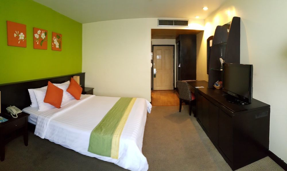 Chon Inter Hotel Chonburi Buitenkant foto