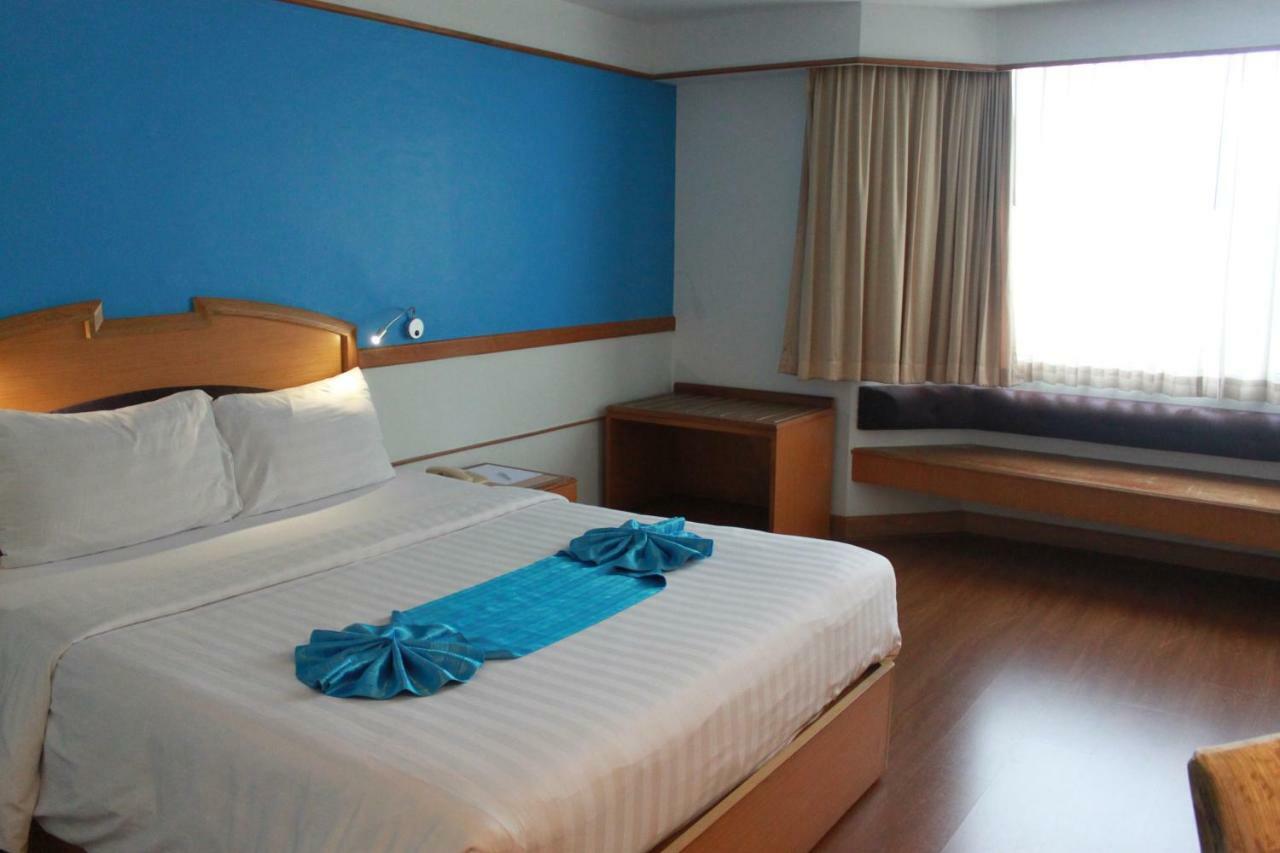 Chon Inter Hotel Chonburi Buitenkant foto