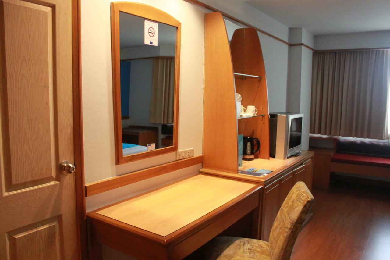 Chon Inter Hotel Chonburi Buitenkant foto