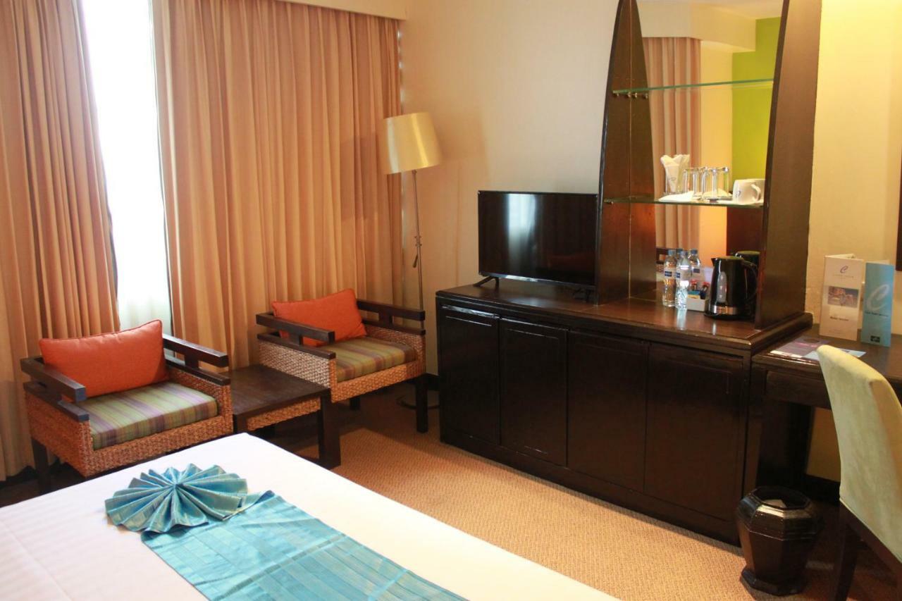 Chon Inter Hotel Chonburi Buitenkant foto