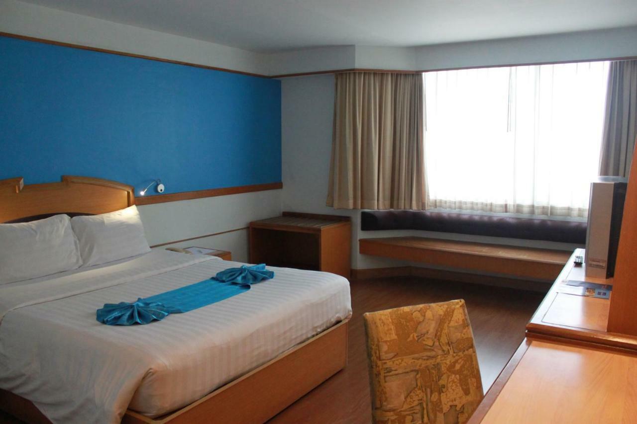 Chon Inter Hotel Chonburi Buitenkant foto